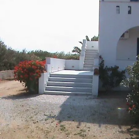 Castello Azzurro Agia Anna (Naxos)